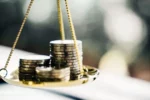شیرینی افزایش حقوق برای حداکثر‌بگیران | مجلس در برابر دولت ایستاد