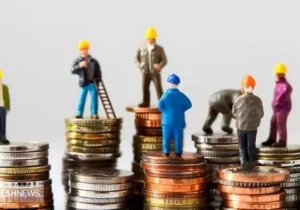 زنگ خطر برای جامعه کارگری / معیشت کارگران در آستانه فروپاشی قرار دارد