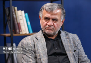 امانی: برای رفع بحران‌های اقتصادی باید ساختار اقتصادی کشور اصلاح شود