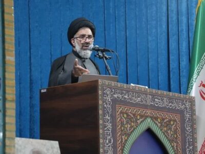 حسینی: هر کس به آمریکا اعتماد کرد سیلی خورد