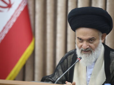 آیت الله حسینی بوشهری: خروجی فعالیت‌های علمی باید روی میز مسئولین باشد