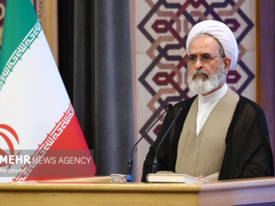 اعرافی: صلابت و استقامت آیتالله یزدی پرچم اندیشه اسلامی را برافراشت