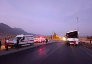 رضازاده: تصادف و آتش‌سوزی دو خودرو در میاندوآب ۵ فوتی برجای گذاشت