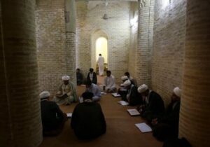 نگاهی بر مواضع و نظریات حوزه علمیه نجف پیرامون نظریه دولت