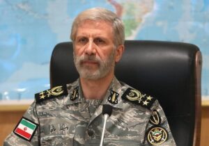 امیر حاتمی: تحرکات دشمن را رصد می‌کنیم؛ دست ما روی ماشه است